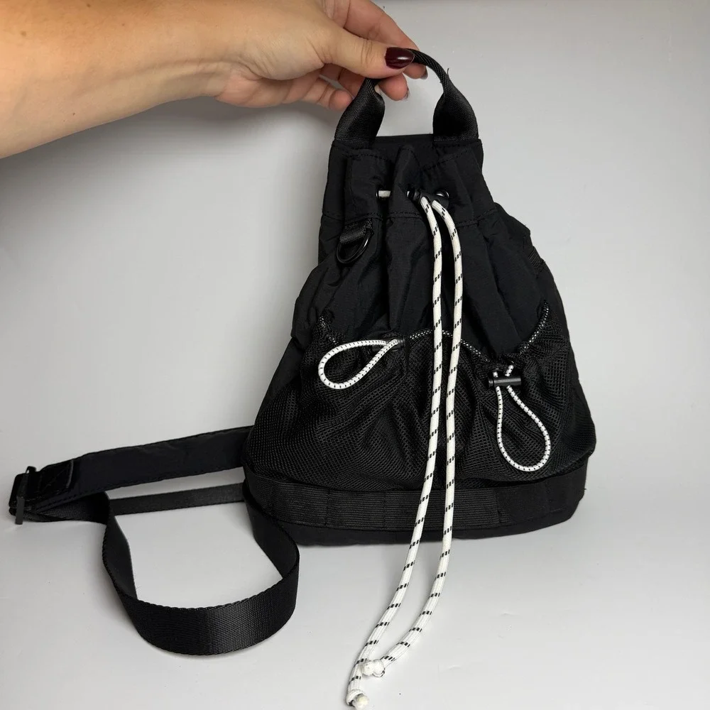 Athletic Works Women Sling Backpack Small Black Mesh Pockets Gym Outdoors Hiking